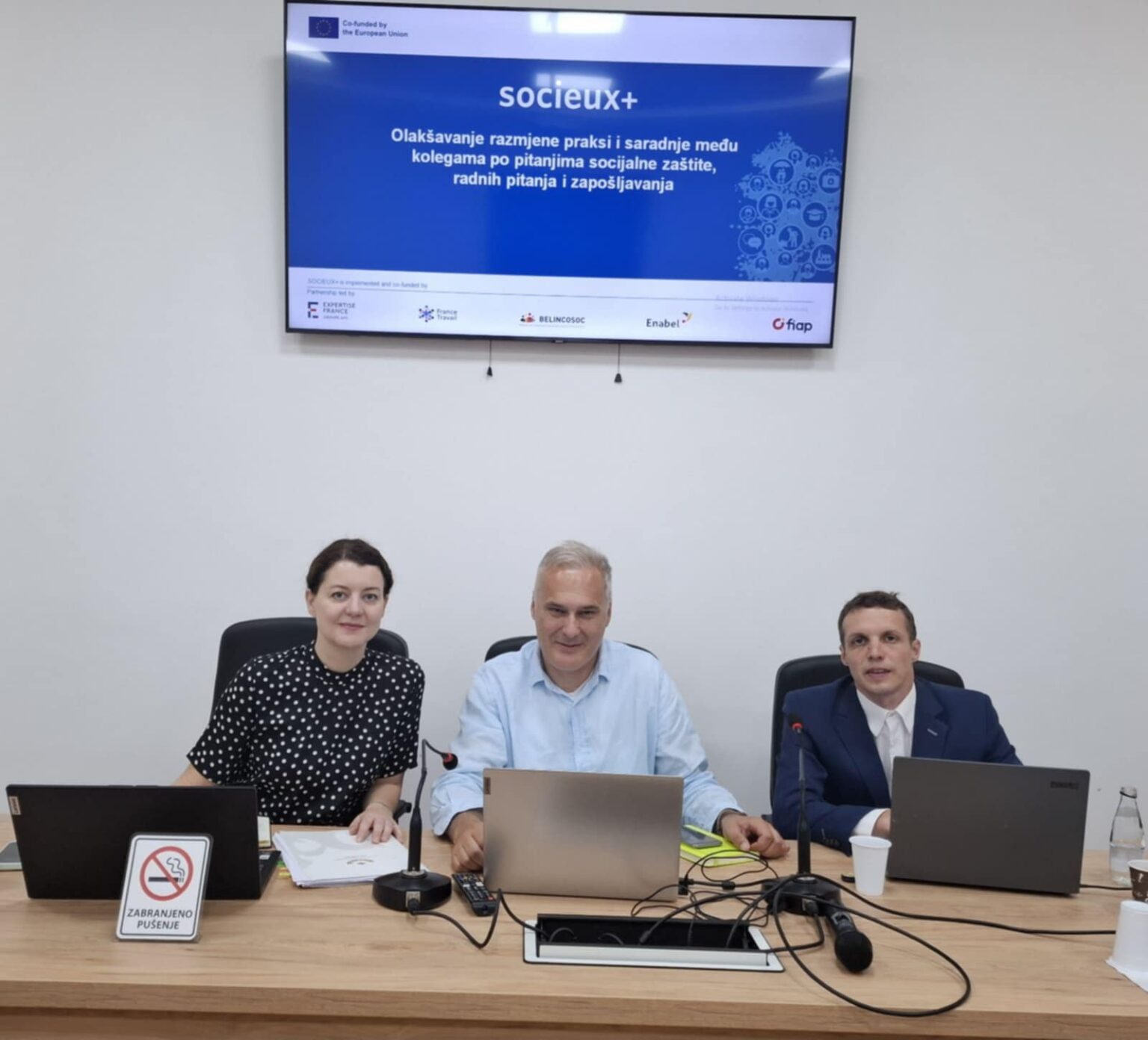 SOCIEUX+ mobilized experts Monika Navickiene and Jan Vácha with representative from SSCG during training